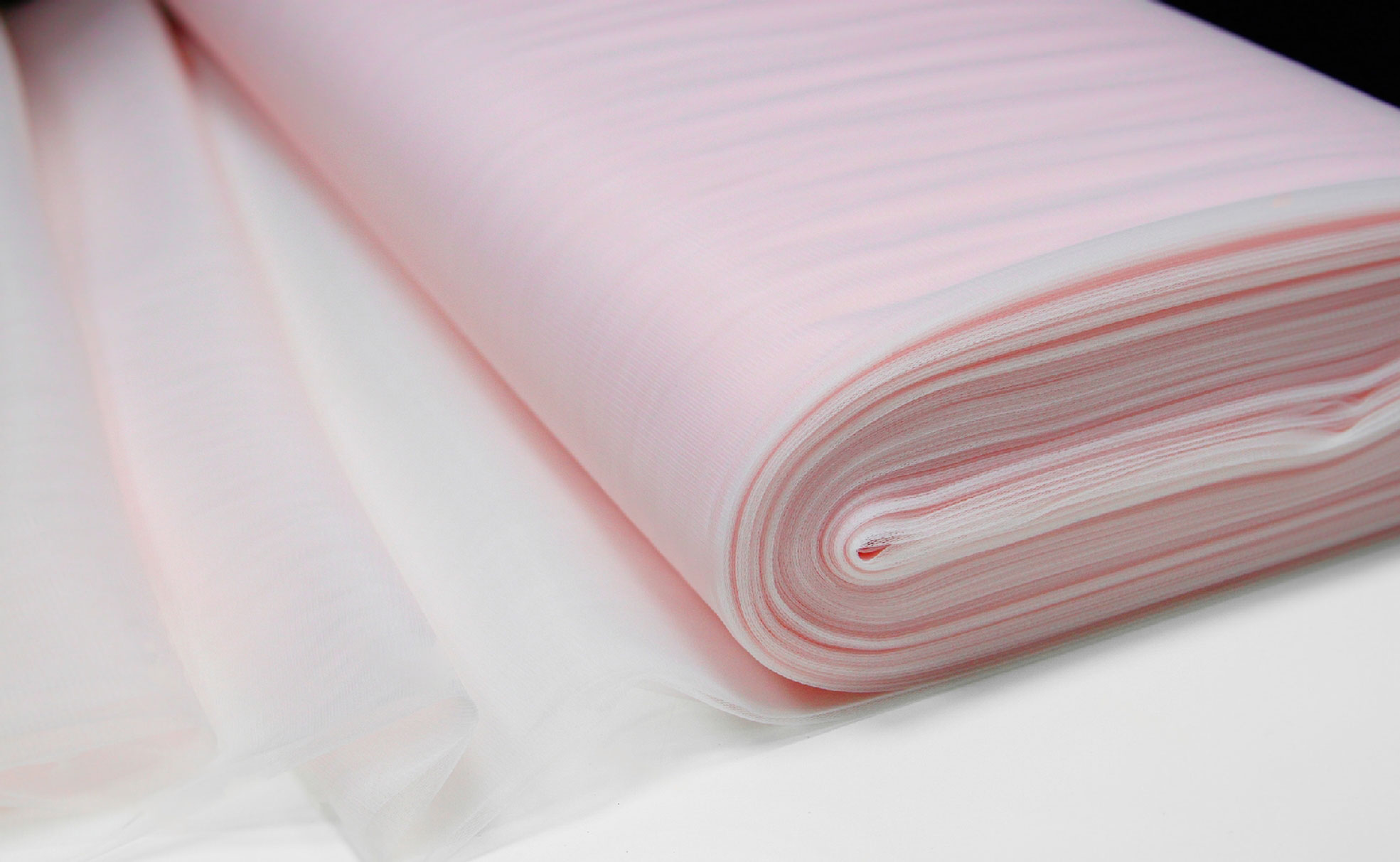 til-hayel-boja-beby-roze-1 til najvišeg kvaliteta u boji beby roze sa sitnom mrežicom za haljine i suknje