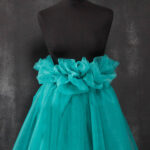 til najvišeg kvaliteta u boji emerald sa sitnom mrežicom za haljine i suknje