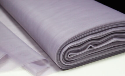 til najvišeg kvaliteta u boji maglovito lila sa sitnom mrežicom za haljine i suknje