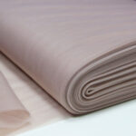 til najvišeg kvaliteta u boji taupe sa sitnom mrežicom za haljine i suknje